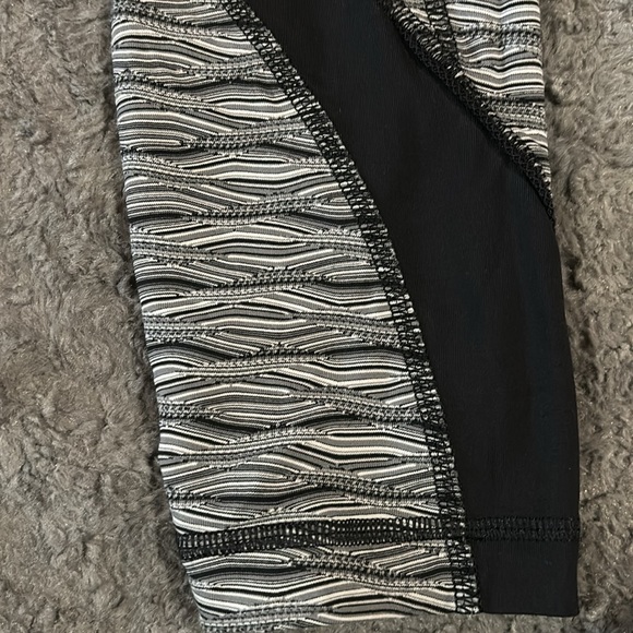 LuLulemon leggings - Picture 6 of 6